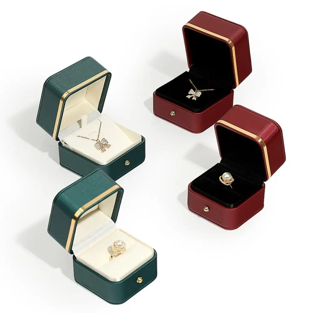 Bar Cart Gold - Scatola per anelli quadrata in pelle