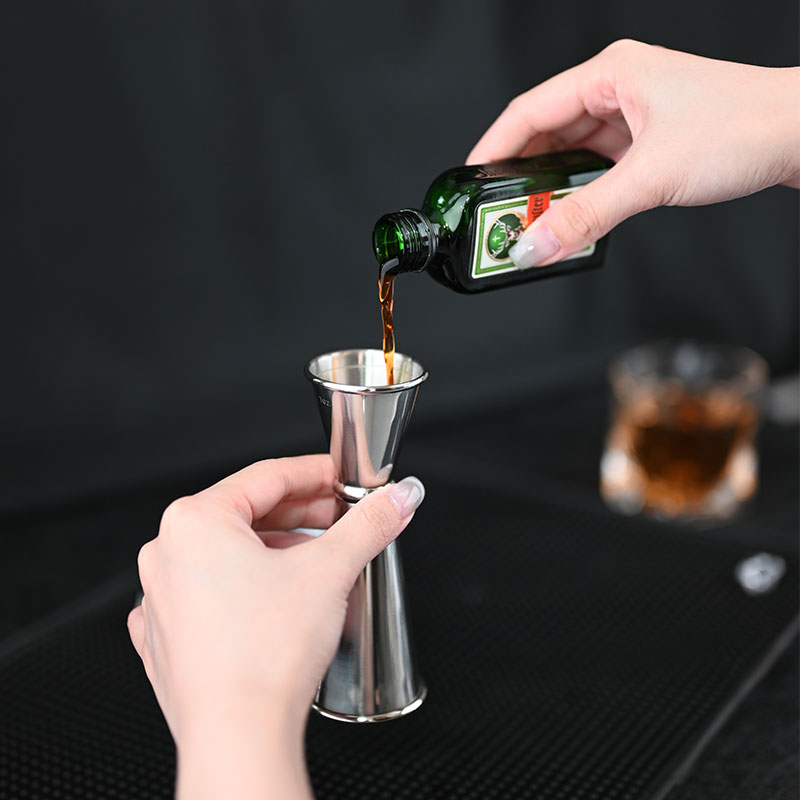Doppio Jigger in acciaio inoss - Bitters Bottle Set recensione e prezzo
